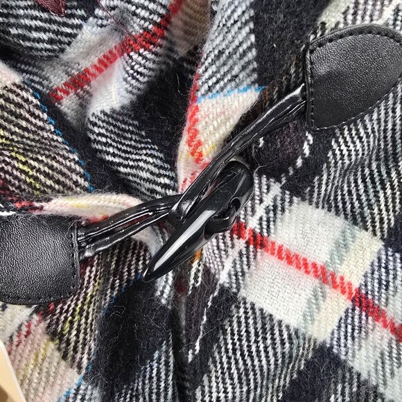 Altare Black Plaid Acrylic Fringed Cape Poncho With Toggle Closure And Tags - Picture 4 of 7